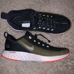 Nike Legend react shield running shoe